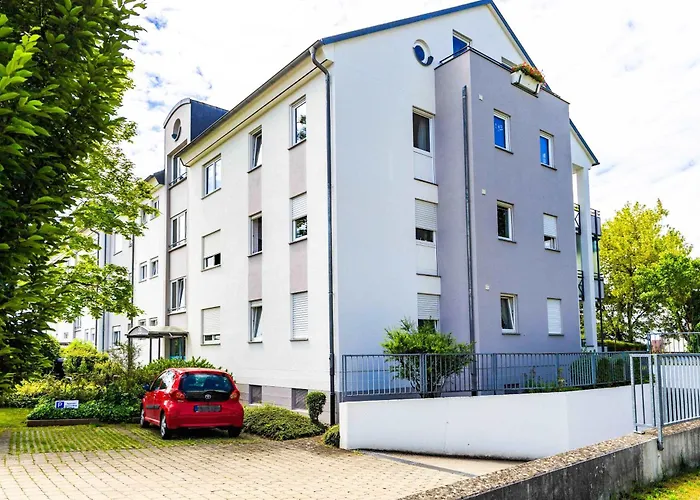Apartment Black&White mit Sonnenbalkon und Parkplatz