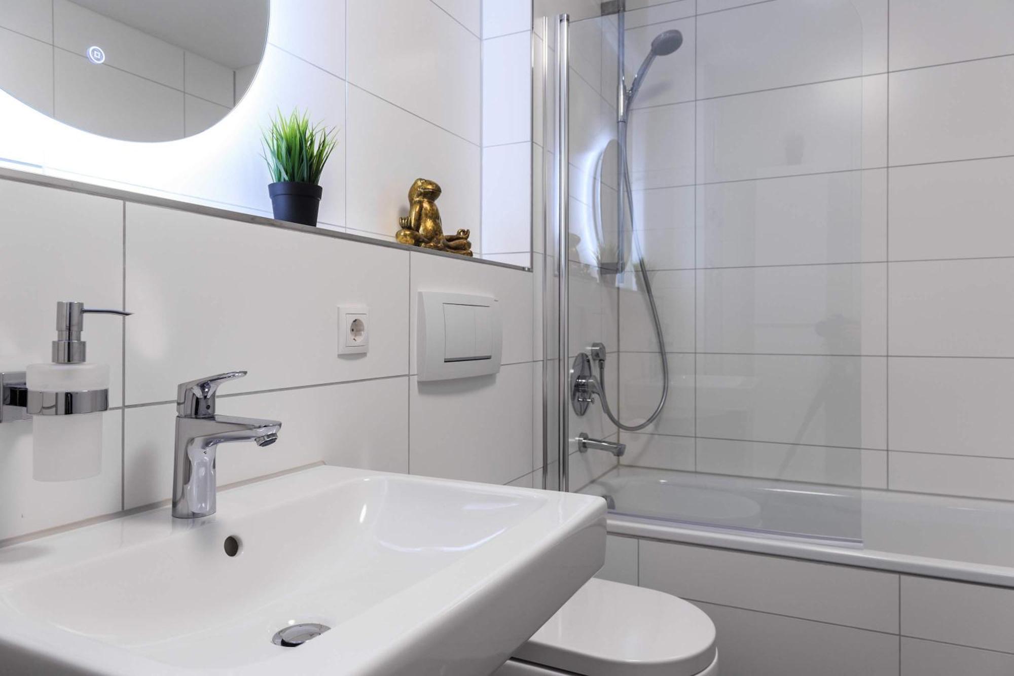 Relax Black & White Apartment Friedrichshafen