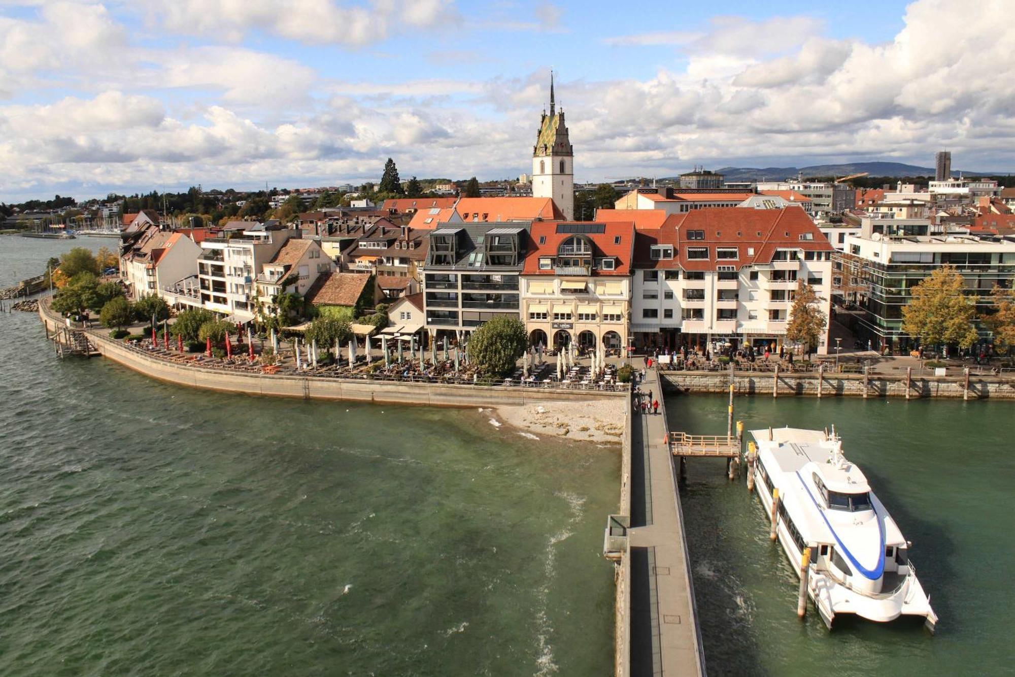 Apartment Relax Black & White Friedrichshafen